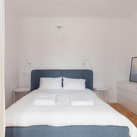 Designer Apartment In The Central Варшава Екстериор снимка