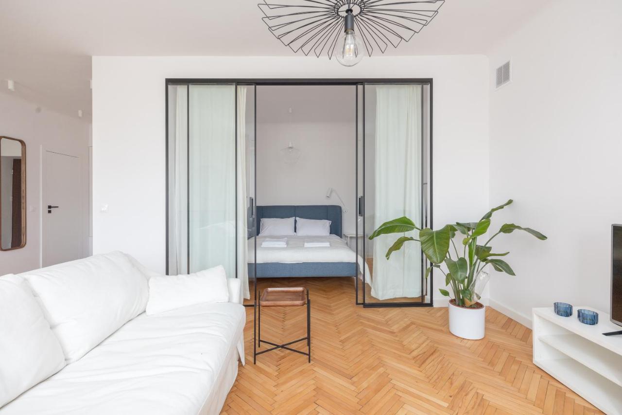 Designer Apartment In The Central Варшава Екстериор снимка