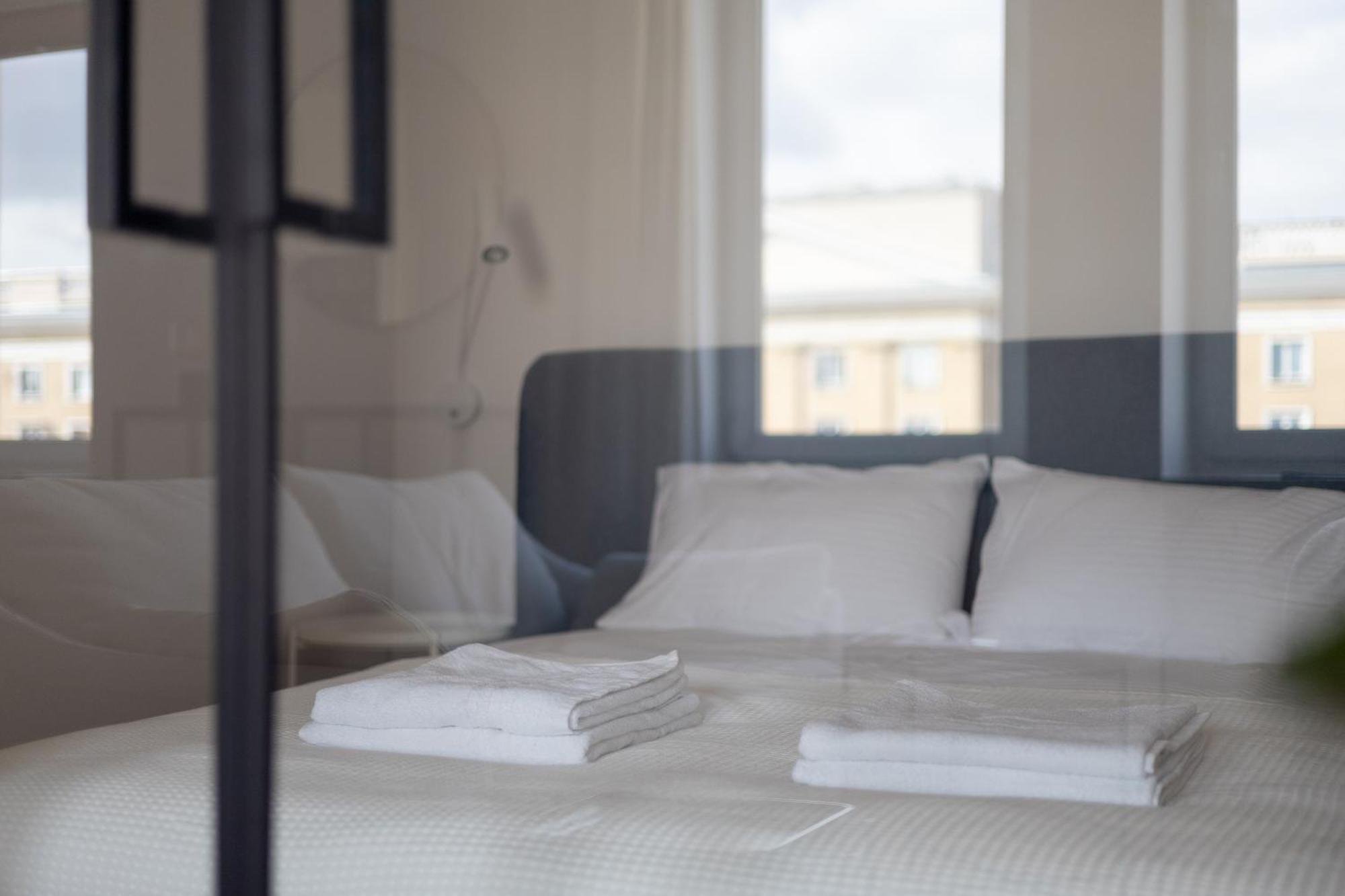 Designer Apartment In The Central Варшава Екстериор снимка
